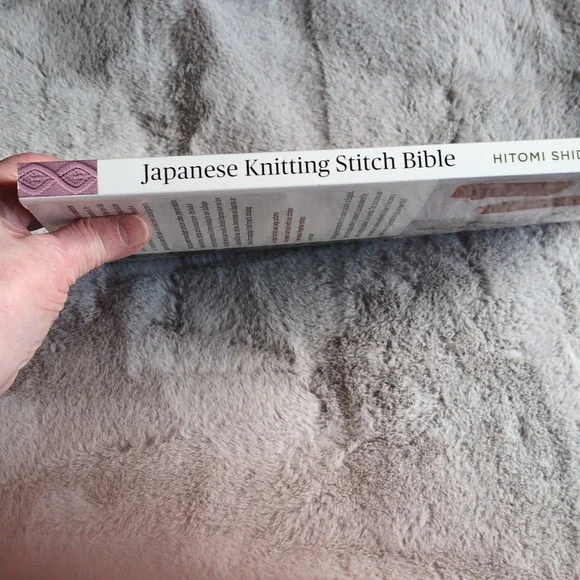 Japanese Knitting Stitch Bible Book by Hitomi Shida - Picture 3 of 12
